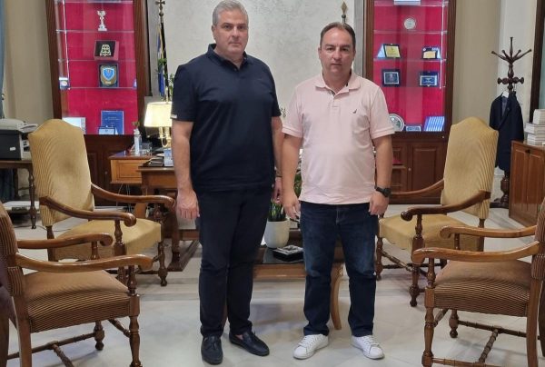 Συνάντηση του Προέδρου της Ένωσης Προσωπικού Λιμενικού Φθιώτιδας με τον Αντιπεριφερειάρχη Ηλία Σανίδα