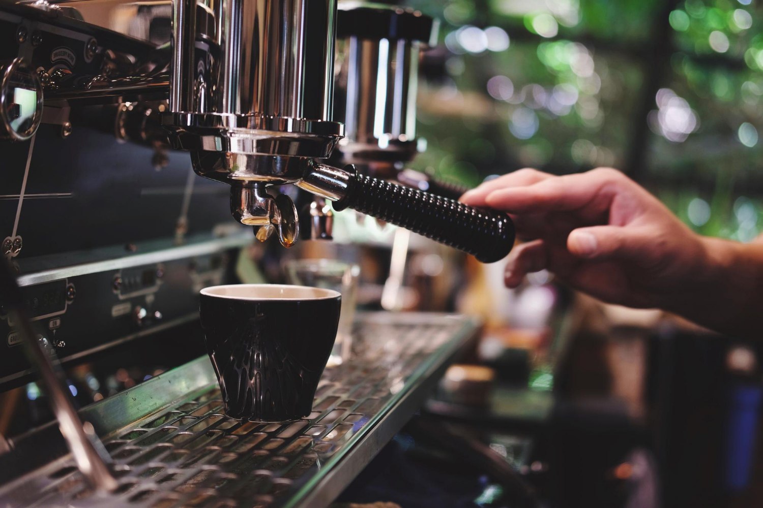 Tι θα περιλαμβάνει το φετινό πακέτο της ΔΕΘ – Μειώσεις στη φορολογία και πιθανή κατάργηση της προσωπικής διαφοράς