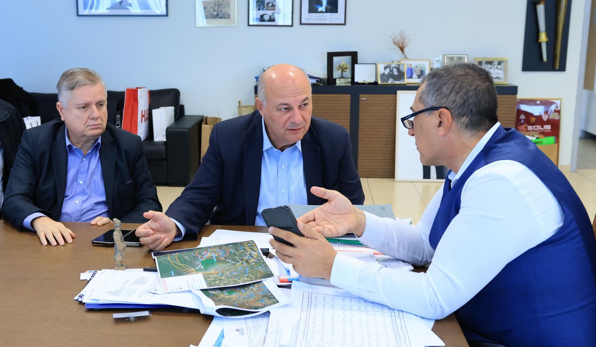 Υπογράφονται οι συμβάσεις για δύο μεγάλα αρδευτικά έργα σε Καρδίτσα και Φάρσαλα