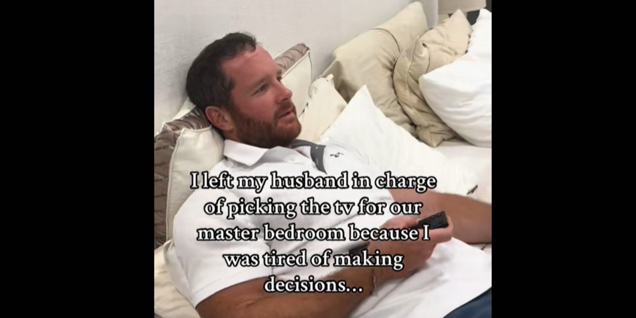 Ζήτησε από τον άνδρα της να αγοράσει μια τηλεόραση για την κρεβατοκάμαρα -Δείτε τι πήρε, viral το βίντεο