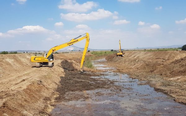 Νέες εργασίες καθαρισμού ποταμών - ρεμάτων στους Δήμους Χαλκιδέων & Ερέτριας