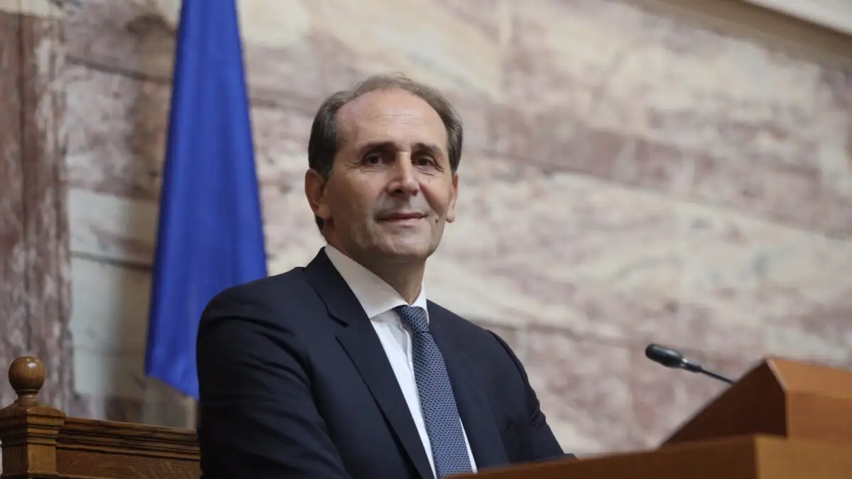 Θλίψη για τον αιφνίδιο θάνατο του Απόστολου Βεσυρόπουλου - Το Σάββατο το τελευταίο «αντίο» στον βουλευτή