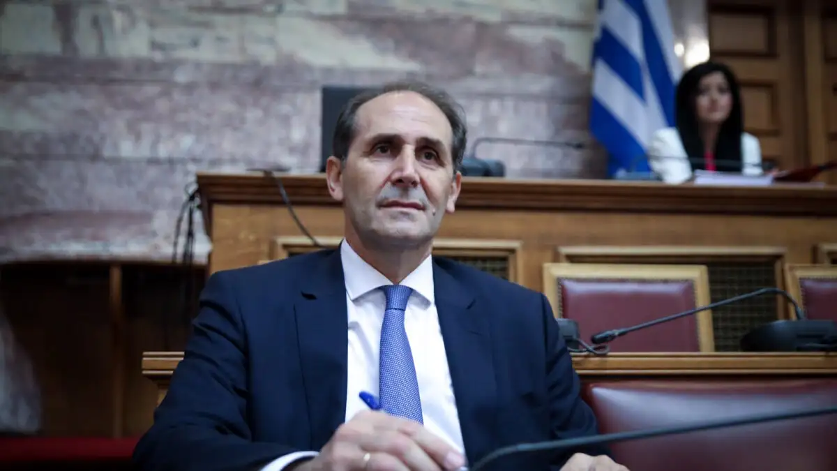 Απόστολος Βεσυρόπουλος: Συγκινεί ο Τρύφων Αλεξιάδης – «Όταν αισθάνθηκα αδιαθεσία στη Βουλή μου τηλεφωνούσε να δει πώς είμαι»