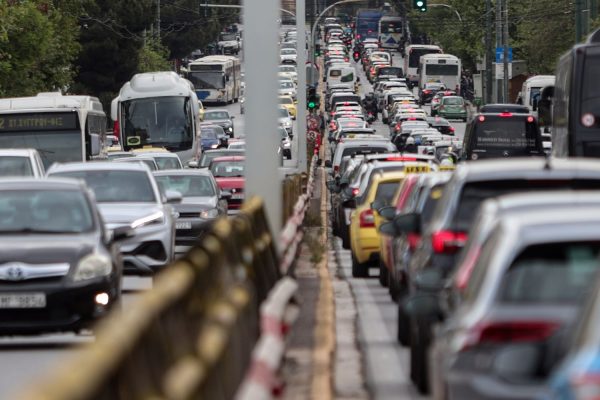 Έρχονται τα πρώτα «ραβασάκια» με πρόστιμα-φωτιά για 350.000 οδηγούς για ανασφάλιστα ΙΧ, χωρίς ΚΤΕΟ και απλήρωτα τέλη