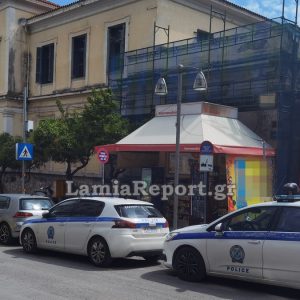 Στα δικαστήρια Λαμίας ο 57χρονος που πυροβολούσε μεθυσμένος τις λάμπες στο χωριό του