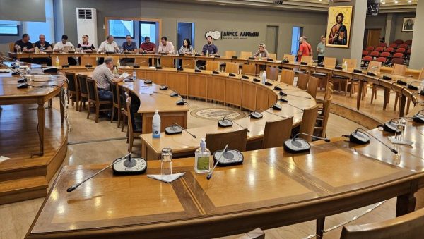 Η πλειοψηφία απέχει…. Η λειτουργία των δημοκρατικών θεσμών δεν αναβάλλεται, ούτε καταστέλλεται