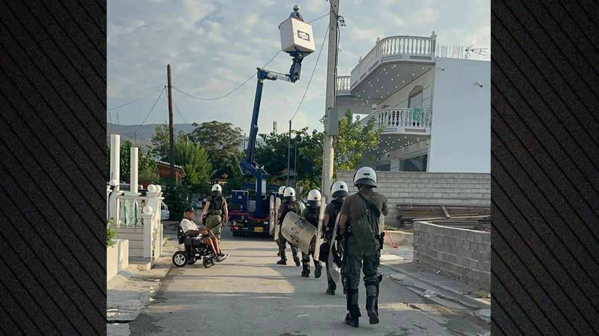 Απανωτές έφοδοι της ΕΛΑΣ σε καταυλισμούς Ρομά σε Μενίδι και Λιόσια: Ναρκωτικά, ρόπαλα και ρευματοκλοπές - 8 συλλήψεις