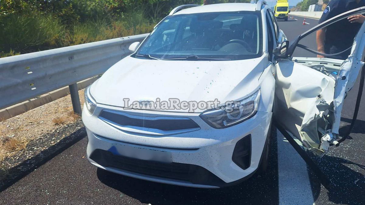 Φθιώτιδα: Άνοιξε την πόρτα να κατέβει μετά από τροχαίο και τον χτύπησε φορτηγό!