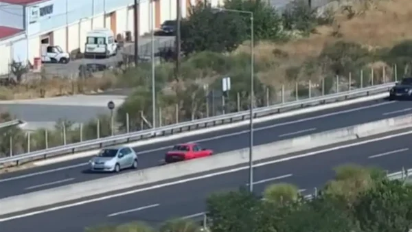 Τρίπολη: Σοκαριστικό βίντεο με αυτοκίνητο να κινείται ανάποδα στην Εθνική Οδό