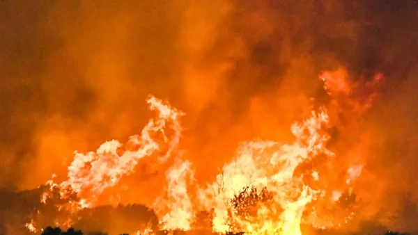 Εκκενώνονται τα Κέντρα Υγείας Θεσπρωτικού και Κάτω Αχαΐας λόγω των πυρκαγιών – Γεωργιάδης: «Πολύ δύσκολη νύχτα»