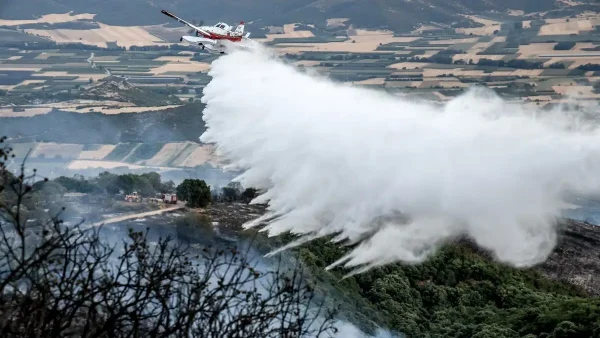 Φωτιά στη Μάνη, στην περιοχή Λάγια: Σηκώθηκαν εναέρια μέσα