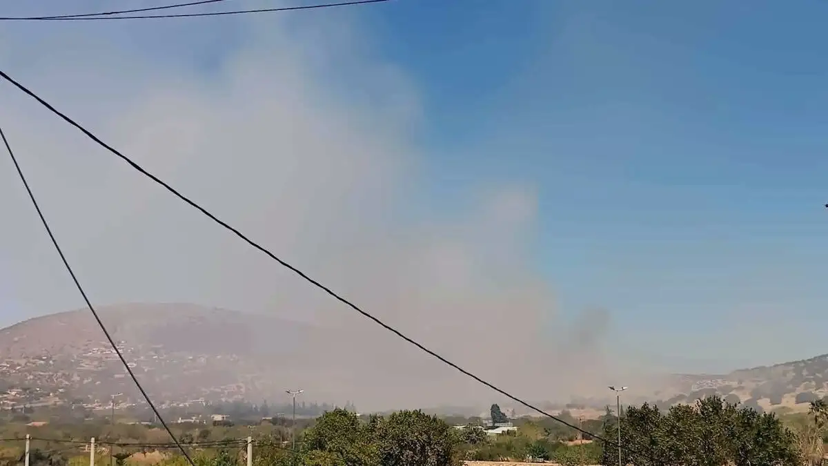 Φωτιά στην Παλιοκαμάριζα Κερατέας – Ισχυρές δυνάμεις της Πυροσβεστικής στην περιοχή, μήνυμα του 112