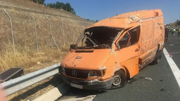 Γρεβενά: Τροχαίο με έναν νεκρό και έναν τραυματία στην Εγνατία Οδό – Το βαν προσέκρουσε στα κικλιδώματα