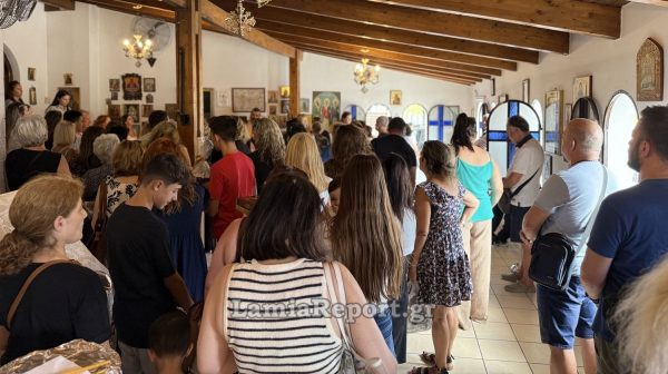 Πανηγυρίζει το εκκλησάκι του Αγίου Φανουρίου στη Λαμία (ΦΩΤΟ)
