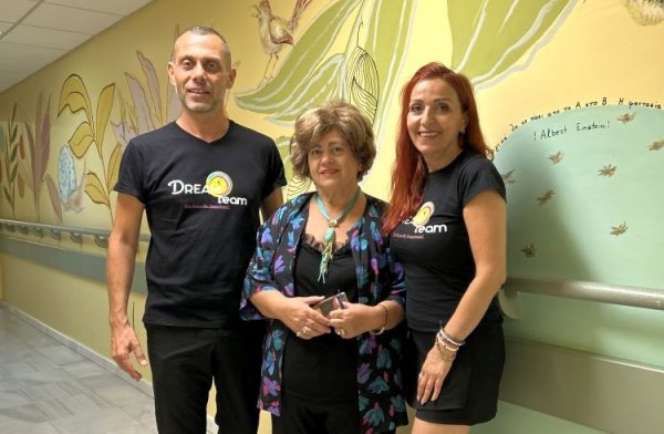 Η "Dreamteam" επισκέφθηκε τη βιβλιοθήκη του Γενικού Νοσοκομείου Λαμίας