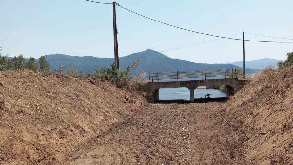 Σανίδας: Σημαντικές παρεμβάσεις συντήρησης στα αντιπλημμυρικά έργα σε Πελασγία και Αχλάδι