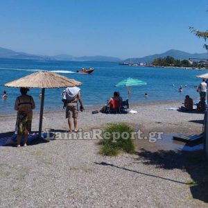 Καμένα Βούρλα: Υπάλληλοι καταστήματος έσωσαν Λαμιώτισσα από πνιγμό
