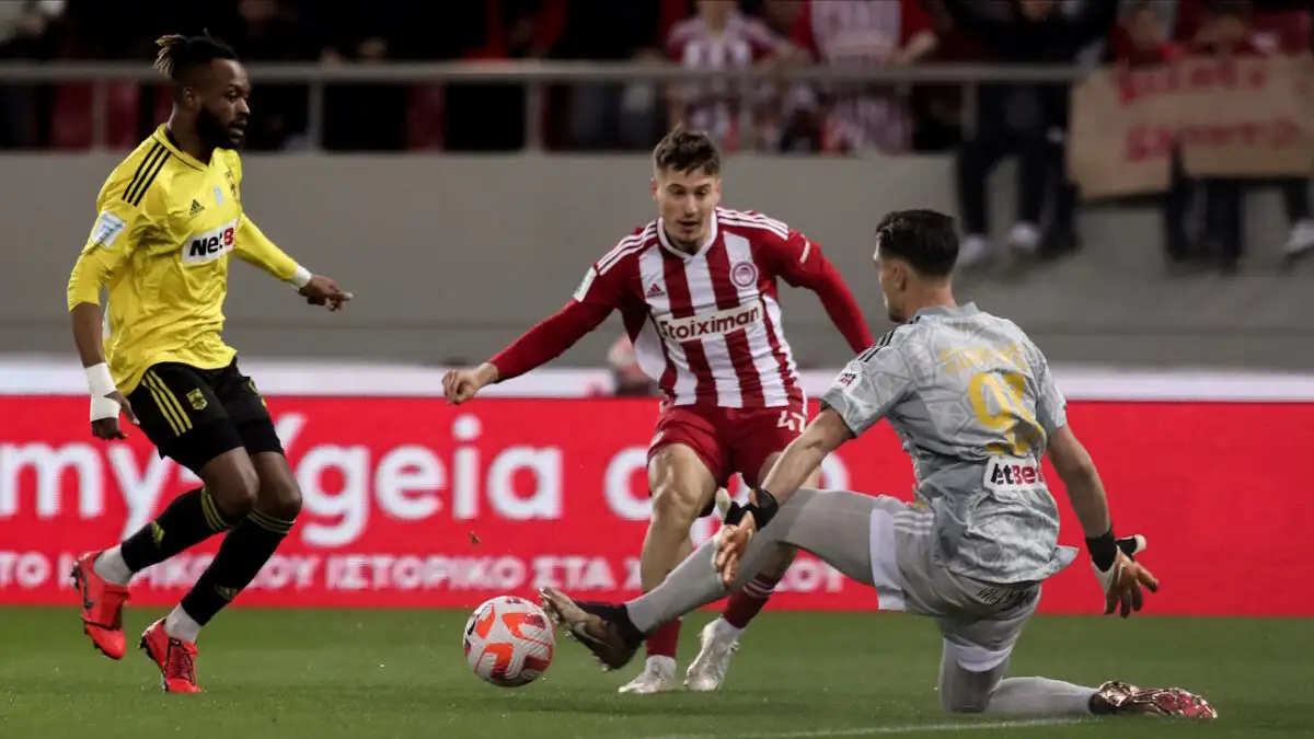 «Ο Άρης πιέζει τη Βαλένθια για τον Σέρτζι Κανός» γράφει η Marca