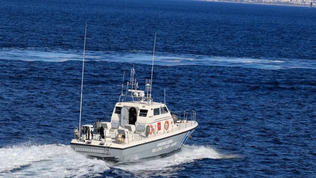 Εντοπίστηκαν 31 παράνομοι μετανάστες στη Λέσβο - Συνελήφθη ο διακινητής που επιχείρησε να διαφύγει