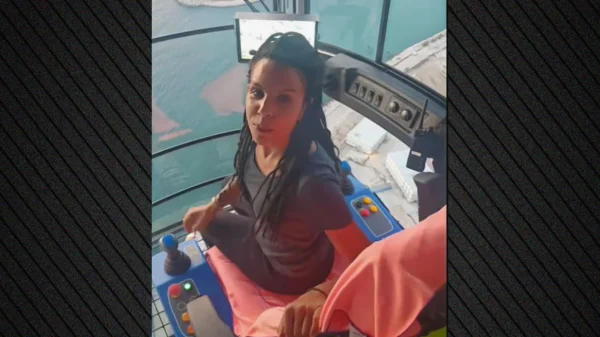 Χειρίστρια γερανού στο Ελληνικό γίνεται viral - Απαντά σε ερωτήσεις από τα 150 μέτρα ύψος και μαζεύει εκατοντάδες χιλιάδες views