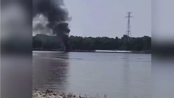 ΗΠΑ: Συνετρίβη ελικόπτερο σε φορτηγίδα στον Μισισιπή – Άγνωστο αν υπάρχουν θύματα