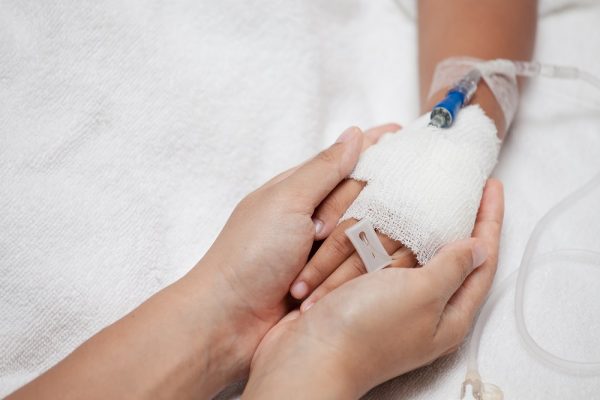 Συναγερμός στο Καραμανδάνειο: Επείγουσα αεροδιακομιδή και διασωλήνωση 14χρονης από την Κεφαλονιά