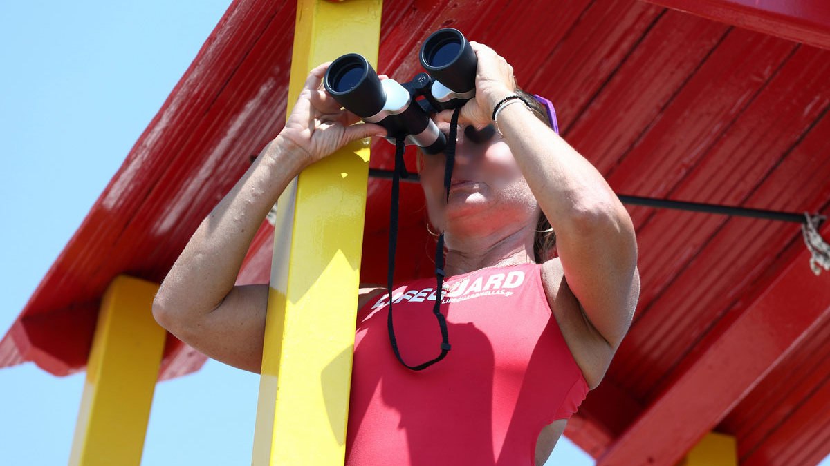 Παραλίγο να πνιγεί 22χρονος τουρίστας που αγνόησε την κόκκινη σημαία στην Ξυνόβρυση