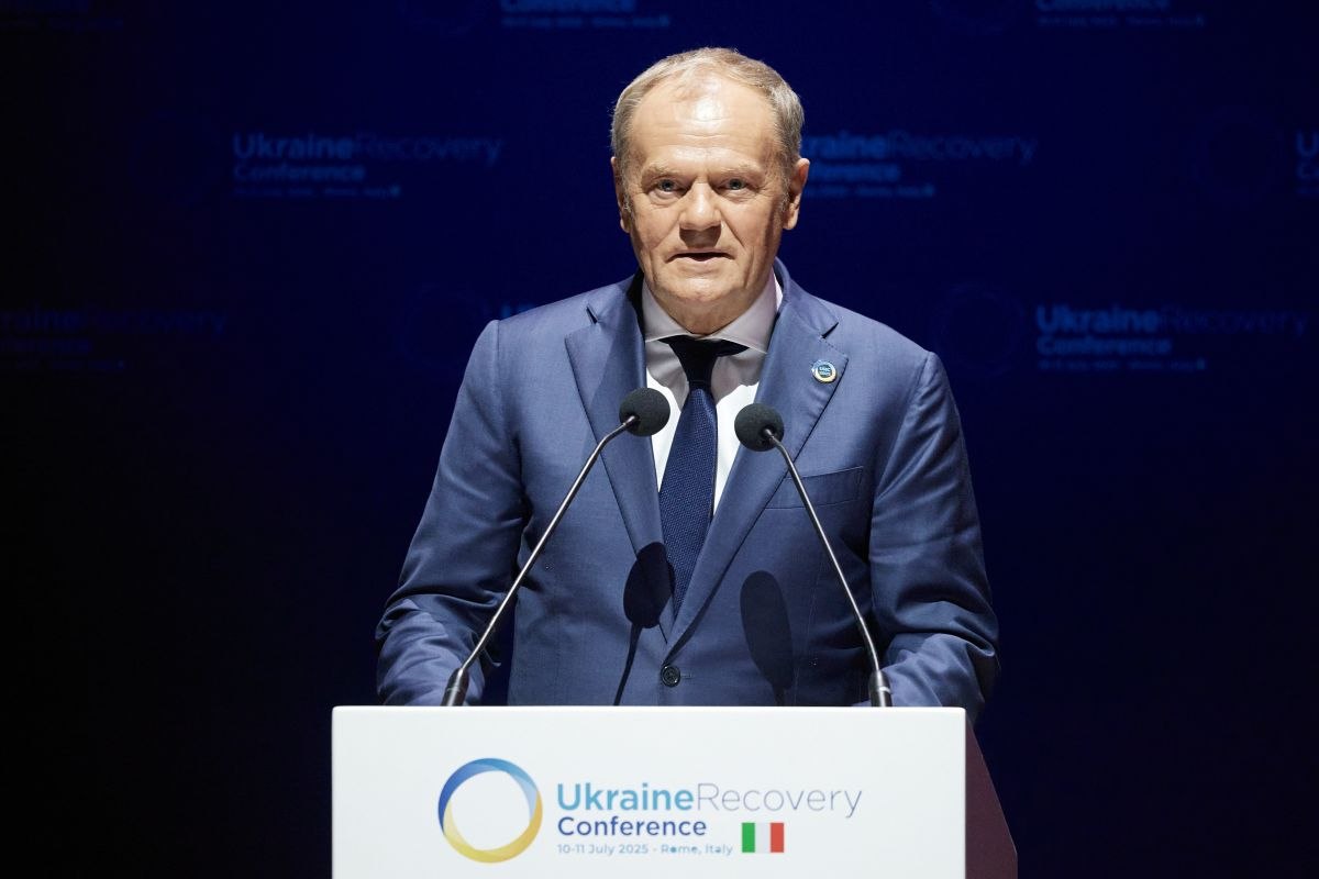 Πολωνία: Ο Τουσκ καλεί την Ευρώπη να πείσει τον Τραμπ ότι «κανείς δεν μπορεί να εμπιστευτεί τη Ρωσία»