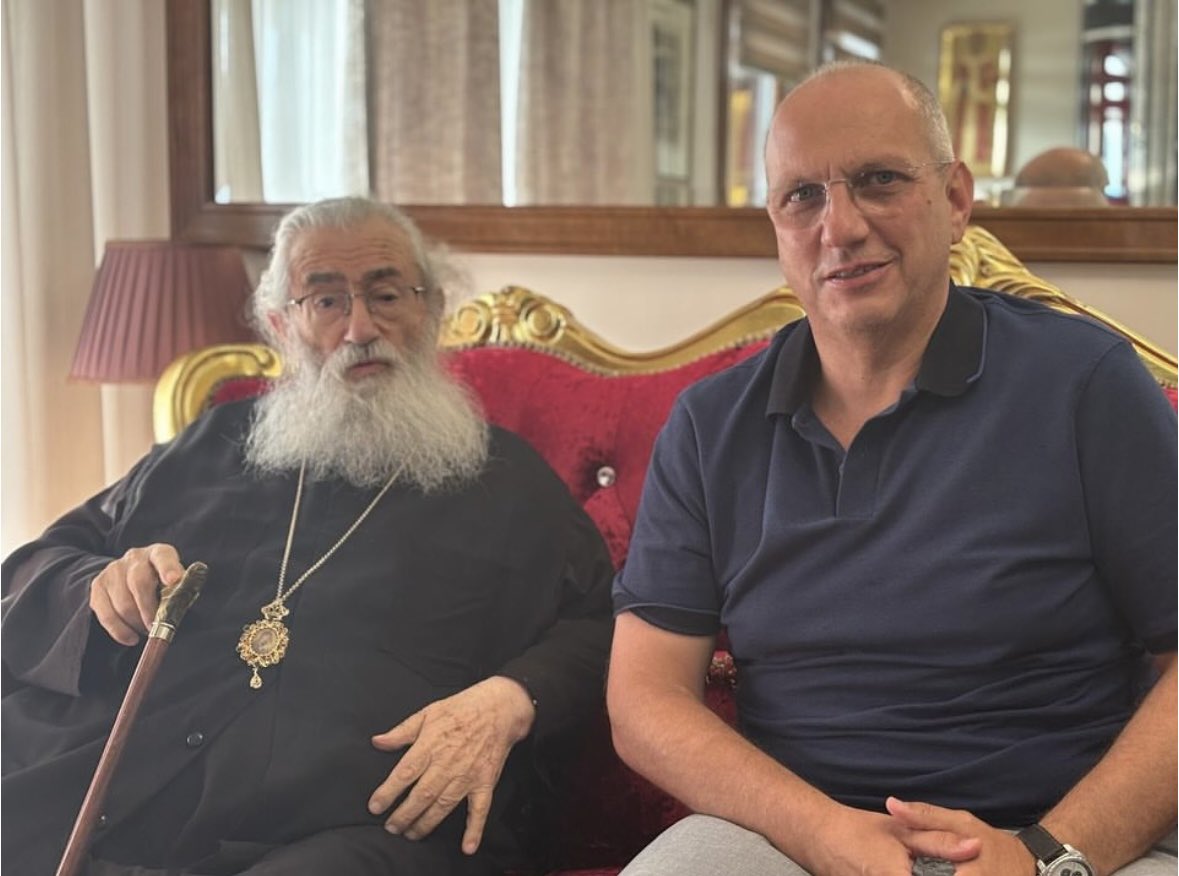 Γιάννης Οικονόμου: «Στηρίζουμε τον Αρχιεπίσκοπο Δαμιανό στον αγώνα για τη Μονή στο Σινά»