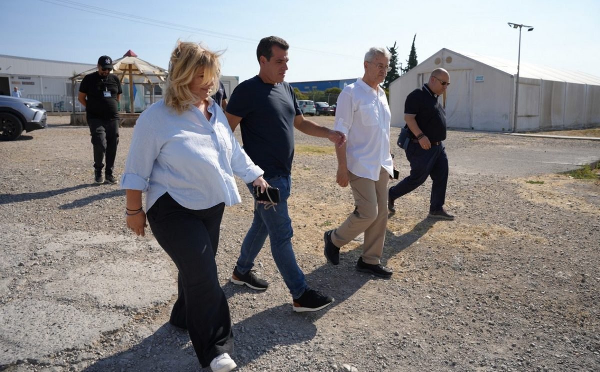 Πλεύρης: Επίσκεψη σε Δομές Μεταναστών στη Στερεά Ελλάδα