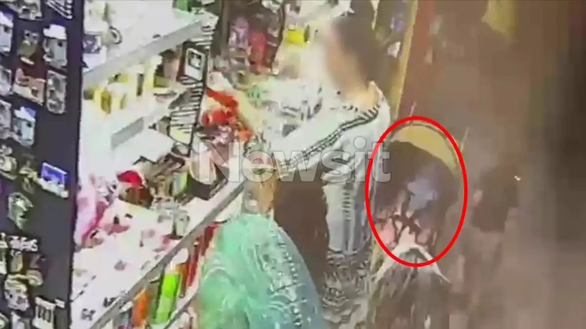 Παλαιό Φάληρο: «Άρρωστη και χτυπημένη» ξανά η μικρή Τζένα, 9 ημέρες πριν το θάνατό της – Νέα μαρτυρία και παλαιότερες εικόνες με το άτυχο παιδί