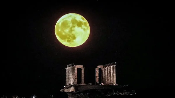 Πανσέληνος Σεπτεμβρίου: Το Φεγγάρι του Καλαμποκιού γίνεται… Blood Moon