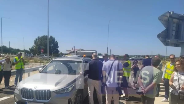 Πατρών – Πύργου: Φωτογραφίες από τα πρώτα αυτοκίνητα στον νέο αυτοκινητόδρομο