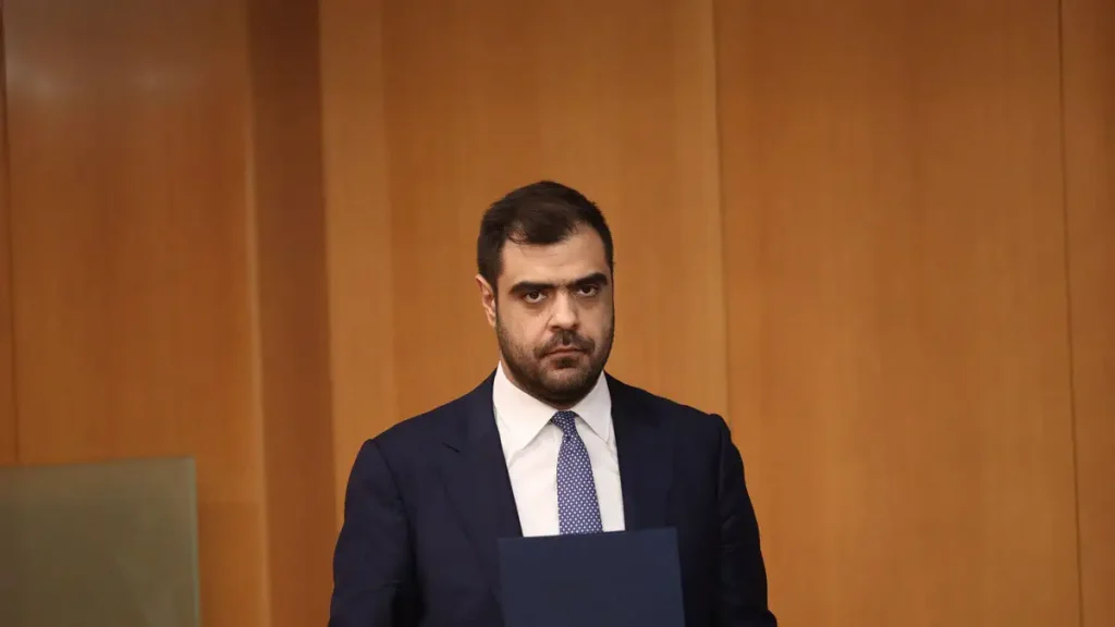 Μαρινάκης: Δεν μπορεί να γίνει διάλογος με τους αγρότες με επεισόδια όπως αυτά έξω από το αεροδρόμιο «Μακεδονία»