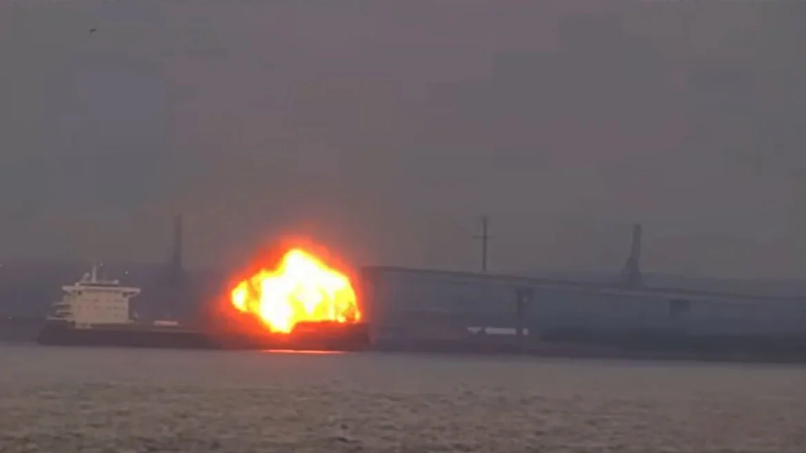 Έκρηξη σε ελληνόκτητο φορτηγό πλοίο στη Βαλτιμόρη - Χωρίς τραυματισμούς το πλήρωμα