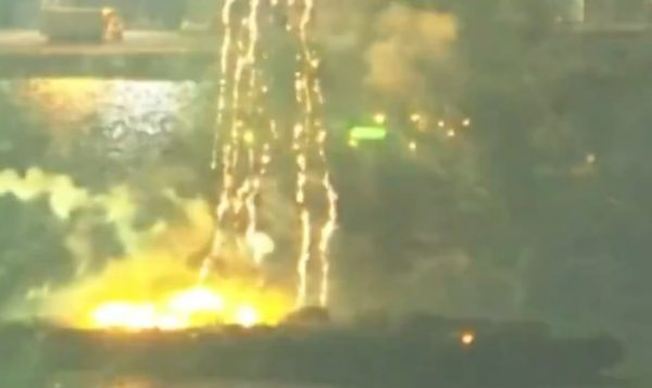 Ατύχημα με πυροτεχνήματα σε φεστιβάλ στην Ιαπωνία: Έπιασαν φωτιά πλοία, εργαζόμενοι έπεφταν στη θάλασσα