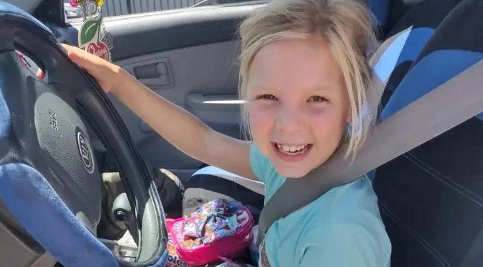 Δεκάχρονο αγγελούδι πέθανε ολομόναχο μετά από κακοποίηση του πατέρα και της συντρόφου του – «Ήταν μελανιασμένη από την κορυφή μέχρι τα νύχια»