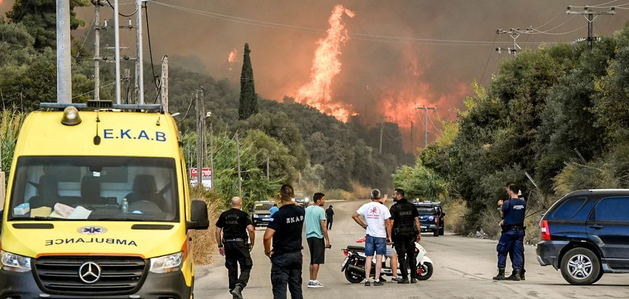Μαρτυρίες, βίντεο και φωτογραφίες «έκαψαν» τον 19χρονο που ομολόγησε ότι έβαλε τη φωτιά στα Συχαινά Πάτρας