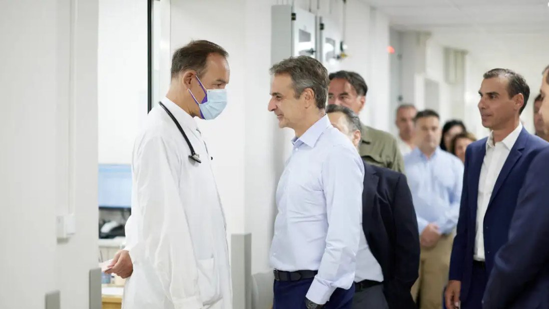 Στο Ιπποκράτειο νοσοκομείο ο Κυριάκος Μητσοτάκης – Επιθεώρησε τις εργασίες ανακαίνισης στα Επείγοντα