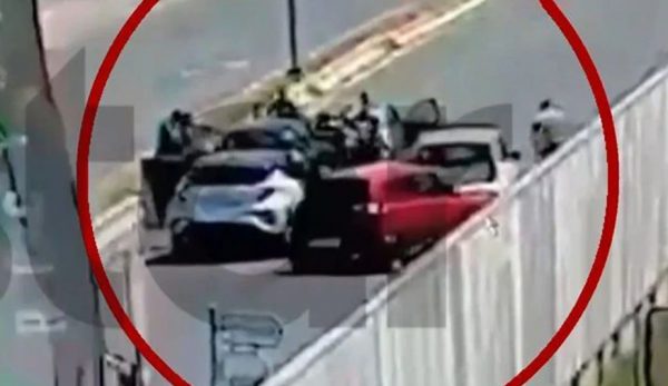 Η στιγμή της σύλληψης του συνεργού του «Έντικ» στον Ασπρόπυργο: Σκληρός ποινικός που εκβίαζε πλούσιους Ελληνοπόντιους