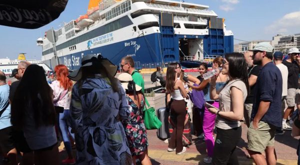 Ισχυρή κίνηση επιβατών στα λιμάνια Πειραιά, Ραφήνας και Λαυρίου το τετραήμερο 22 - 25 Αυγούστου