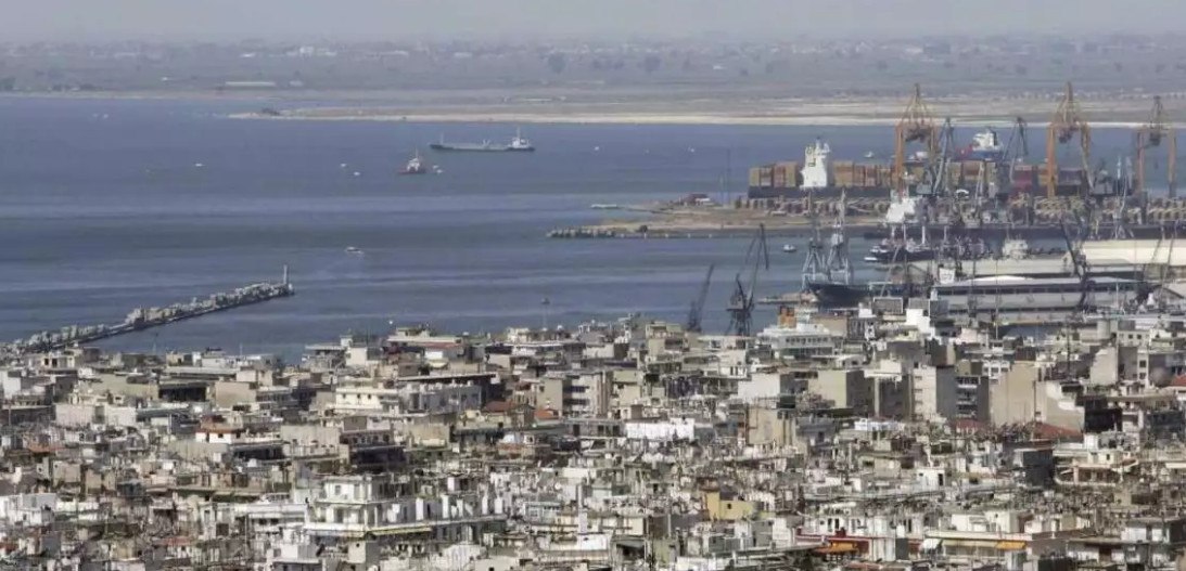 Αποκρουστικό θέαμα στη Θεσσαλονίκη: Νεκρά ποντίκια επιπλέουν στον Θερμαϊκό