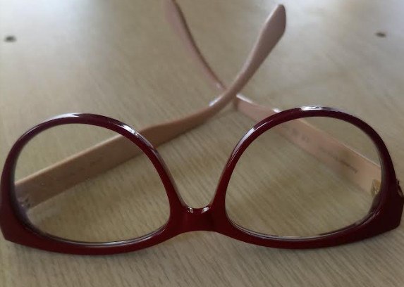 Βρέθηκαν τα γυαλιά της φωτογραφίας