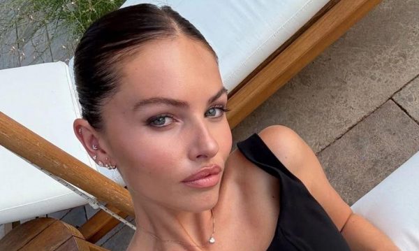 Το πιο όμορφο κορίτσι του κόσμου απαντά στα αρνητικά σχόλια: «Δεν έχω κάνει καμία αισθητική επέμβαση»