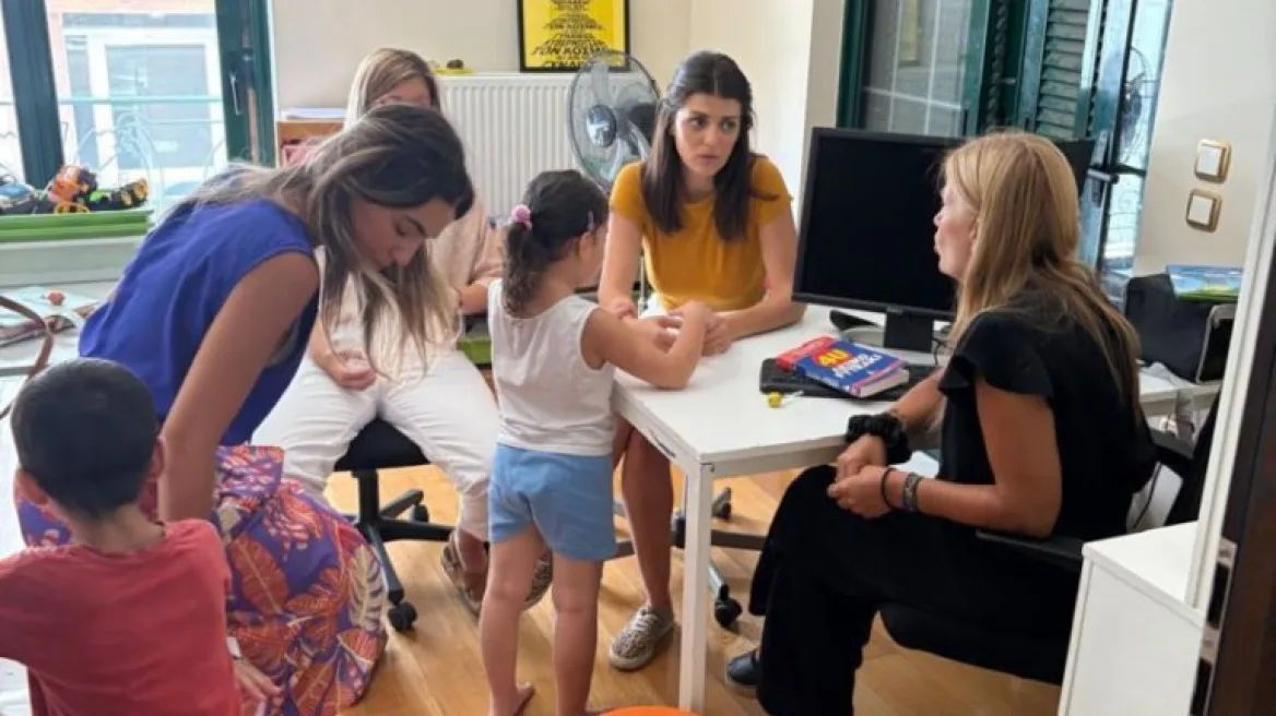 Επίσκεψη της Βολουδάκη στο HOUSE2 του Συλλόγου Μερίμνης Ανηλίκων και Νέων