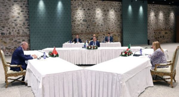 Μελόνι, Ερντογάν και Ντμπεϊμπά συμφώνησαν στην ύπαρξη σχεδίων δράσης για την αντιμετώπιση των μεταναστευτικών ροών