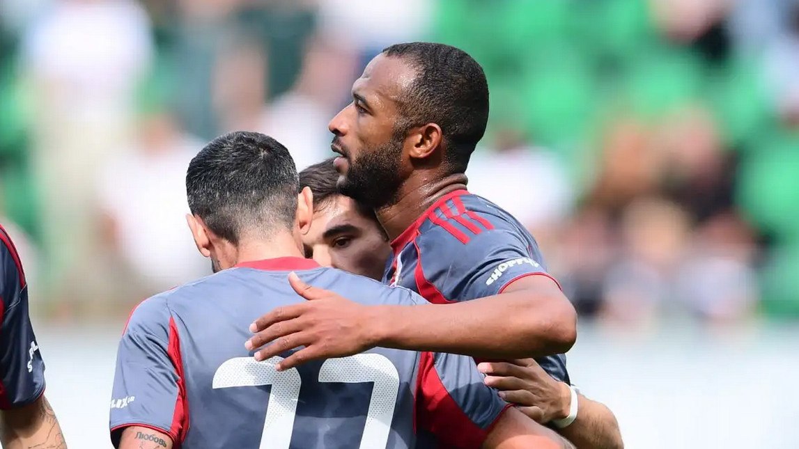 Με «καυτό» Ελ Κααμπί ο Ολυμπιακός επικράτησε της Ντεν Χααγκ