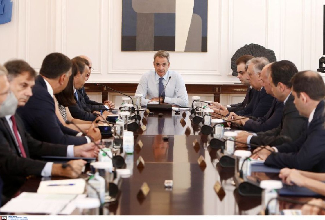 Δώδεκα μέτρα για μείωση της γραφειοκρατίας και στήριξη της επιχειρηματικότητας