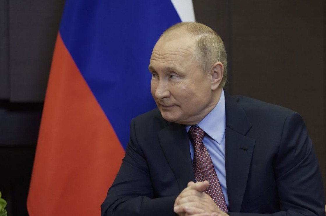 Πούτιν: «Βολικό» μέρος τα Εμιράτα για τη συνάντηση με τον Τραμπ