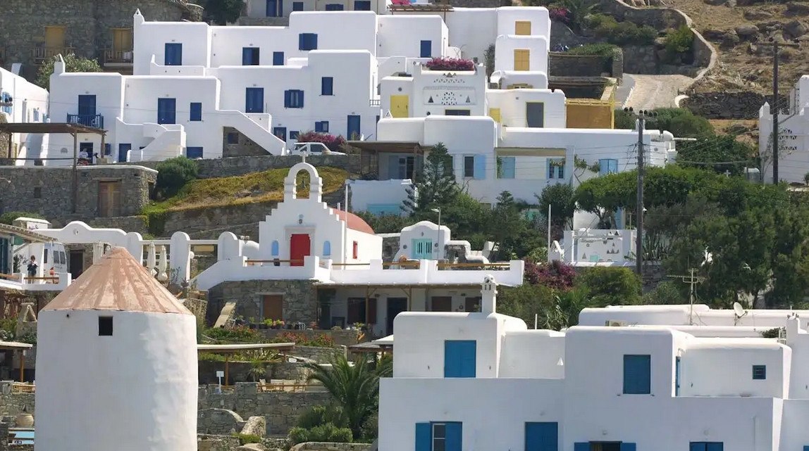 ΑΑΔΕ – Επιχείρηση Θέρος: Μαζικοί έλεγχοι, «καμπάνες» και λουκέτα στα νησιά του Αιγαίου